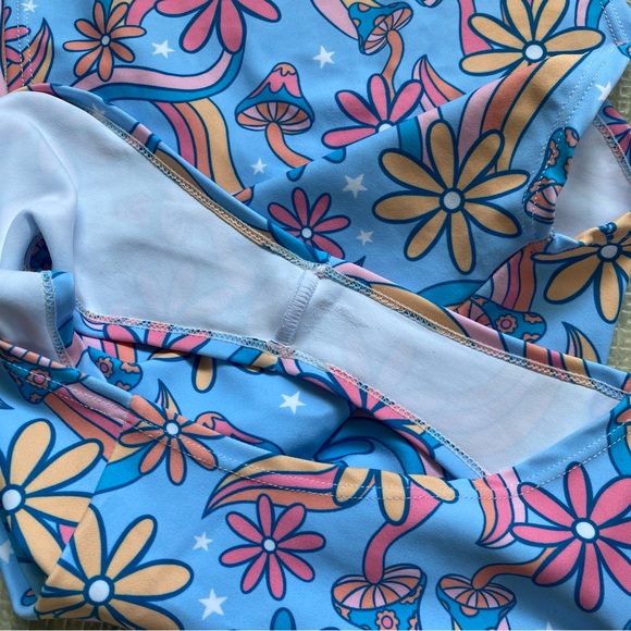 Freedom Ravewear Medium Bundle Bodysuit Sleeves Skirt 8 pieces Rave Festival - Picture 7 of 12